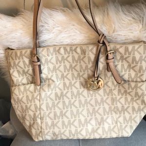 Women’s Michael kors travel tote